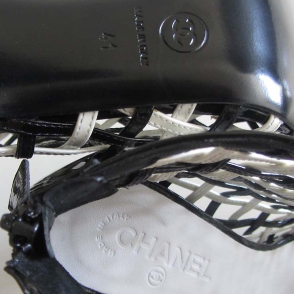 new CHANEL CC logo patent caged booties 41 / 11 US - Picture 8 of 8